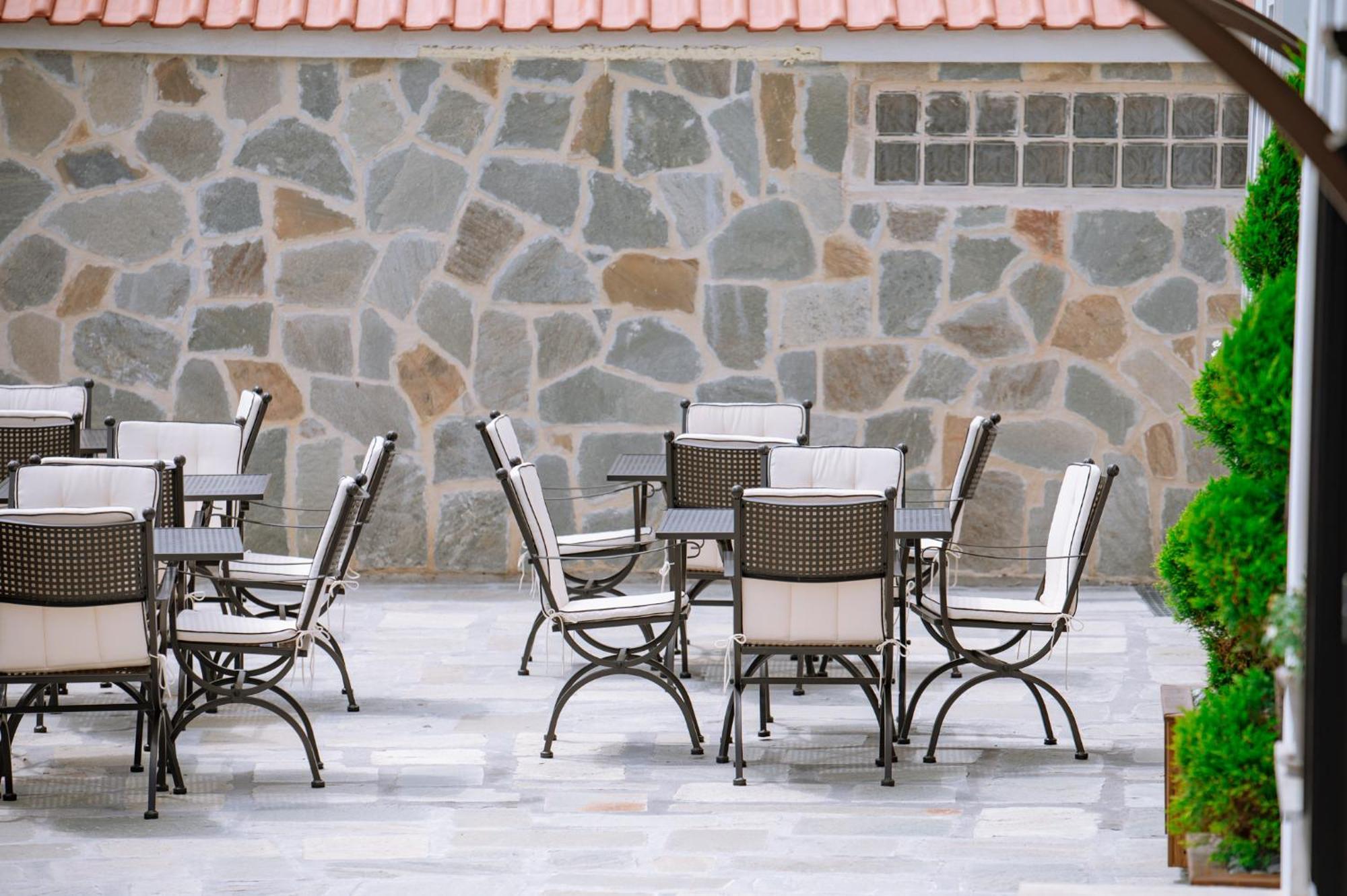 Hotel Νysa Mousthéni Exterior foto
